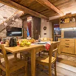 シャレー Relais La Cesarina *