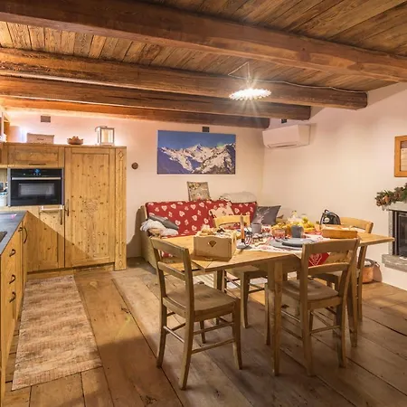 Relais La Cesarina Dağ evi *